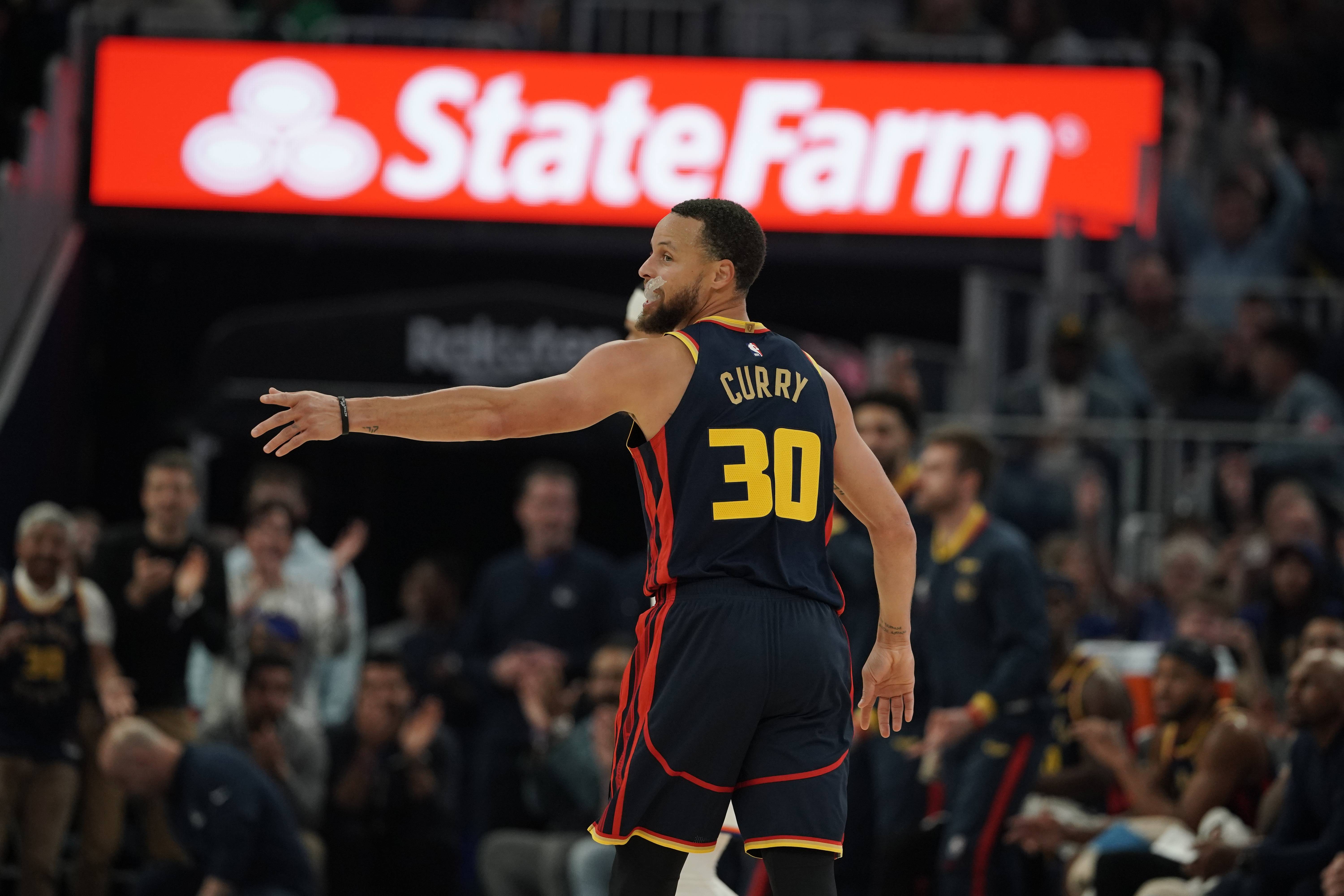 穆古鲁扎巅峰对决，巴特勒与50激战湖人分钟，问鼎冠军胜负难料！的简单介绍